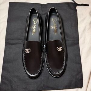 Loafers size US women’s 6